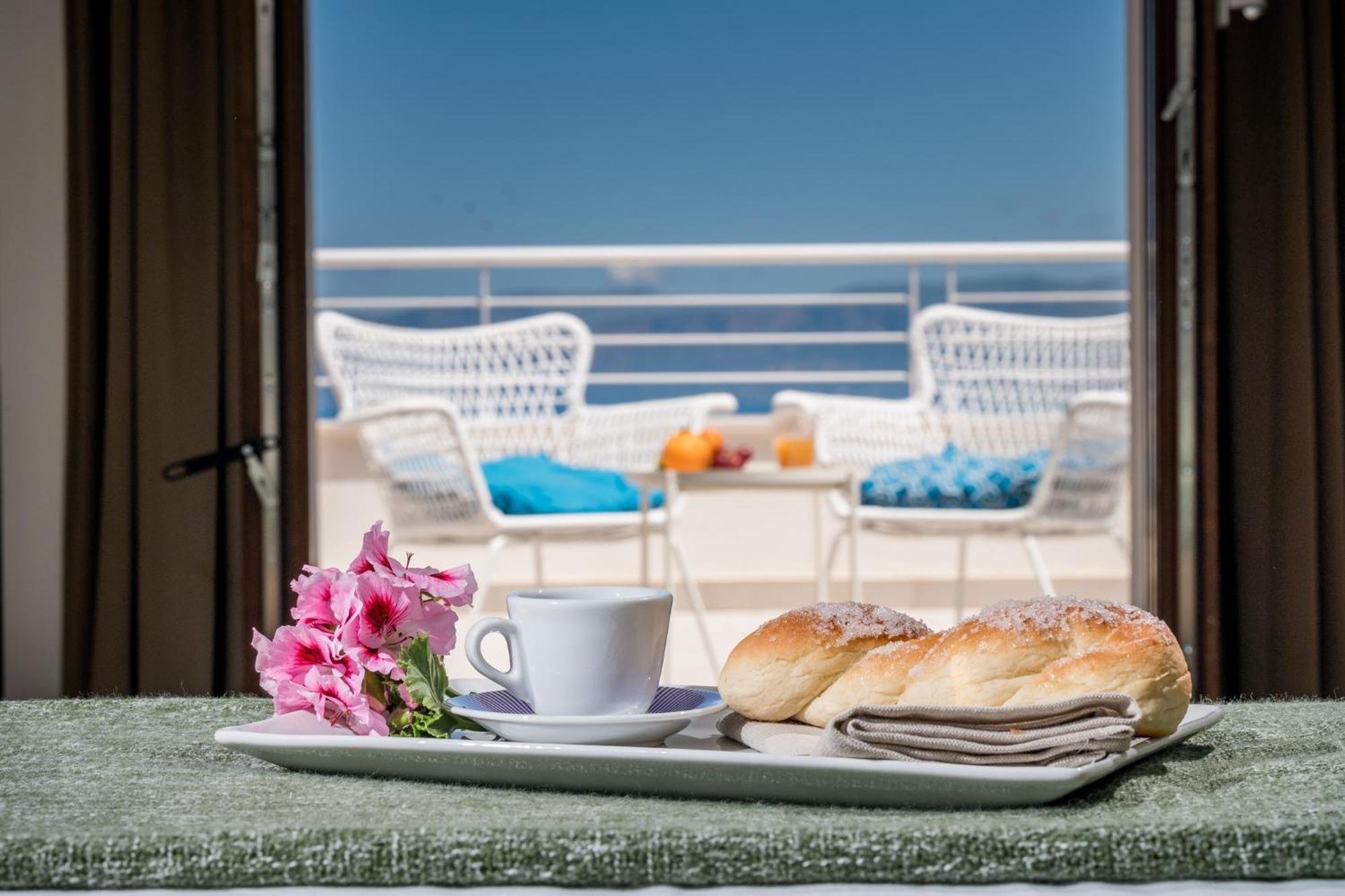Villa Maria Con Piscina E Vista Mare Кастелламмаре-дель-Голфо Номер фото